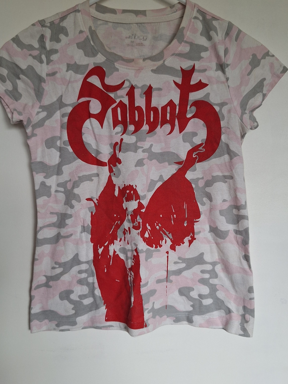 Sabbat Metal Pink & Gray Camo Logo Short Sleeve Tee with Red Print - Size M